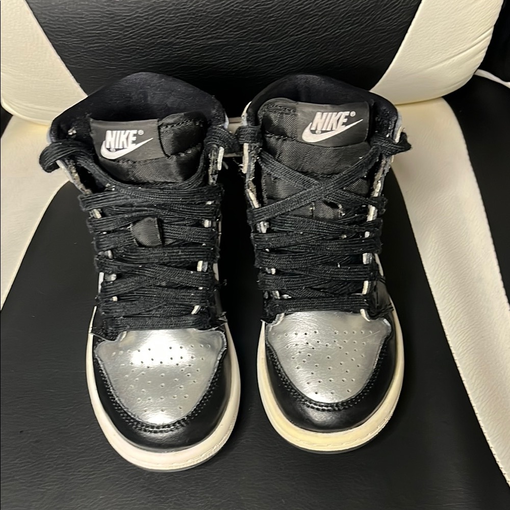Jordan 1 Retro High OG TD Black and Silver Toe Toddler Size 11C Sneakers - Picture 4 of 17